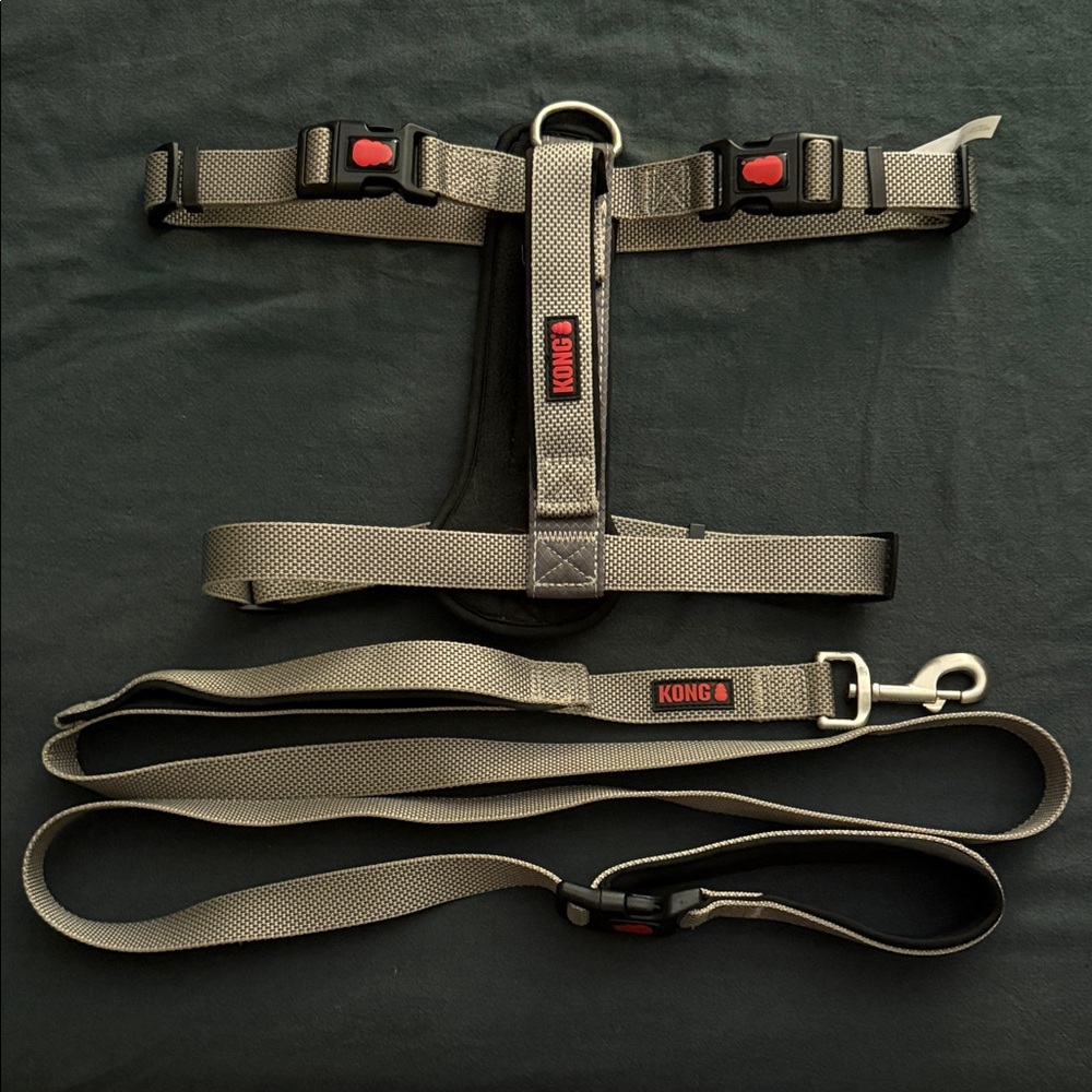 Kong Black and Gray Harness and Leash Set size Large